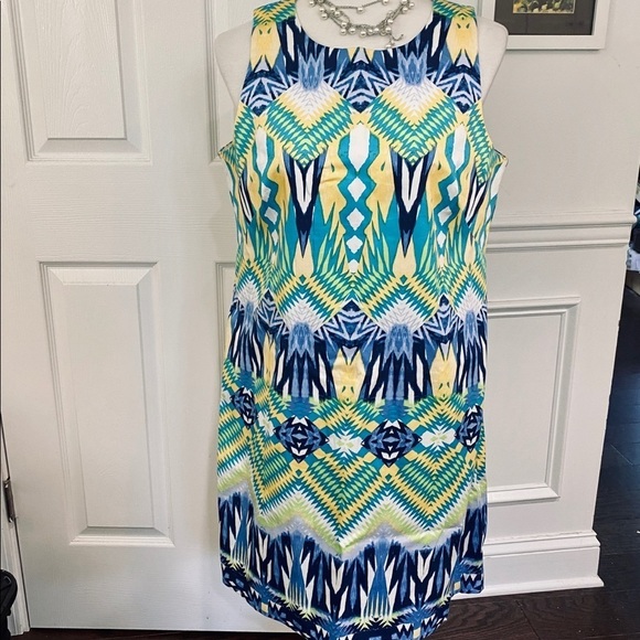 London Times Dresses & Skirts - London Times Sleeveless Knee Length Career Dress